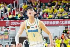 但愿無礙！曾凡博9中5貢獻12分3籃板1助攻重返賽場