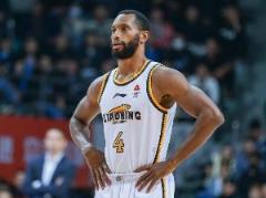 數(shù)據(jù)暴跌！弗格季后賽表現(xiàn)驟降，場均僅11.3分2.2板