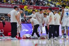 京媒：籃協(xié)指出劉傳興犯規(guī)判罰存在不準(zhǔn)確情況
