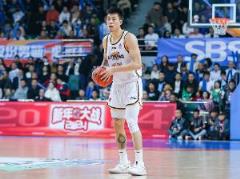 張鎮(zhèn)麟全場(chǎng)5中0僅得10分，負(fù)于對(duì)手26分！