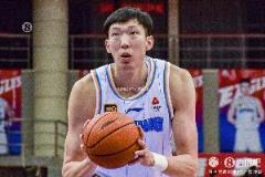 付政浩：周琦撐起廣廈，中鋒位置短板難匹配其表現(xiàn)