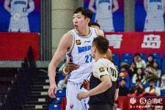 北京周琦、雷蒙、杰曼、奧莫特四人首發(fā)均3犯，隱患重重