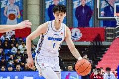 曾凡博新秀合同到期 今夏無頂薪資格 翟曉川方碩朱彥西合同也到期