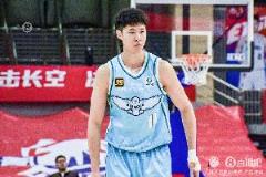 趙嘉義租借期滿正式加盟青島男籃