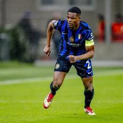 米媒：巴薩、曼城有意簽下國米后衛(wèi)鄧弗里斯，解約金2500萬歐元