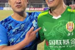 面對(duì)肖戰(zhàn)波的夸獎(jiǎng)，楊晨的回復(fù)更顯其高情商