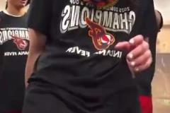 一旁的周玲安瘋狂捧哏！哈登學(xué)習(xí)中國武術(shù)，太可愛了