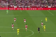 太快了！黃潛斷球一腳直塞撕破槍手防線！丹朱馬單刀長驅直入破門