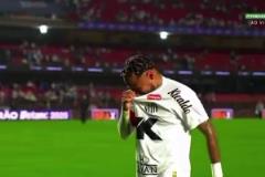 被踢哭了桑托斯0-6慘敗對手，內(nèi)馬爾賽后痛哭著離開球場