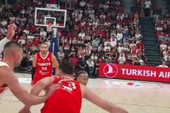 又壯了些？申京熱身賽輕松低位單吃武切維奇