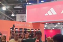 有備而來華子中國行向球迷打招呼：你好~我是AntMan！