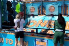 不是，WNBA球員也投不進？這純騙錢~