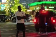 詹姆斯成都雙子塔打卡 后出發(fā)機(jī)場(chǎng)結(jié)束中國(guó)行！