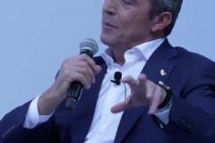 費內(nèi)巴切主席談解雇穆帥：他的戰(zhàn)術(shù)太注重防守，無法讓球隊進(jìn)步