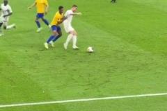 這都不犯規(guī)？C羅：那，就用進(jìn)球反擊！