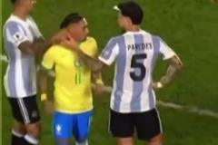 梅西在家觀看阿根廷4-1擊敗巴西，內(nèi)馬爾竟然上門送披薩了