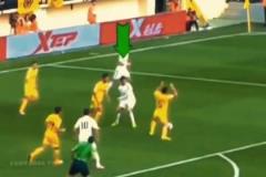 曼城：當(dāng)采訪環(huán)節(jié)，冒出一個(gè)顯眼包......