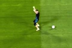 你好騷呀~大馬丁訓(xùn)練時(shí)自己跳起了小舞