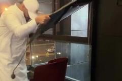 遭巴勒斯坦97分鐘絕殺逆轉(zhuǎn)，氣得伊拉克球迷怒砸電視