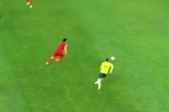 王大雷賽后談失誤：說(shuō)實(shí)話(huà)，視線(xiàn)有點(diǎn)受阻，我沒(méi)有看見(jiàn)球