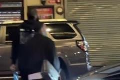 OMG！前方密探發(fā)來情報(bào)！哈登看樣子腳沒有問題！