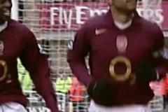 強(qiáng)者風(fēng)范！亨利閑庭信步間，便貢獻(xiàn)了一記極其精彩的進(jìn)球！