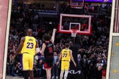 踢傷王鈺棟后鄭凱木微博遭沖爆：自己把自己腿斷了 ！掛靴吧！