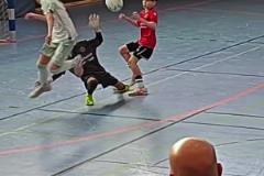 德國(guó)滿級(jí)小孩哥彩虹射門(mén)，主裁判都看呆了！