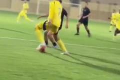 刻進(jìn)DNA里的技術(shù)！迷你羅的踩單車和精準(zhǔn)射門！