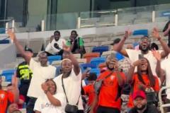 網(wǎng)友實(shí)拍：奧斯卡首秀雙響，其親友團(tuán)也忒給力了