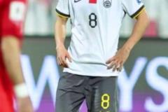 博主：諷刺！李源一中超助攻榜第一卻落選，伊萬(wàn)說(shuō)國(guó)足想加強(qiáng)進(jìn)攻