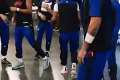 這就是年輕人該有的樣子！來自聯(lián)盟第一的賽前打氣環(huán)節(jié)！