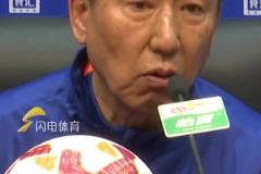 依木蘭能上場嗎？崔康熙回應(yīng)不給年輕人機會：常被抽調(diào)，我也很難