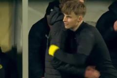 挪威超門(mén)將當(dāng)選全場(chǎng)最佳，賽后收到四盒雞蛋獎(jiǎng)勵(lì)