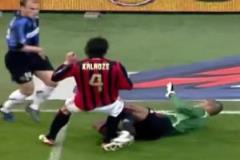 20年前的米蘭德比有多精彩？盡管全場就1球，但場面大開大合！