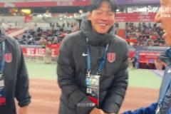 老鄉(xiāng)見老鄉(xiāng)！泰山教練組和成都教練組一共多少韓國人？