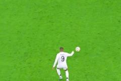 姆巴佩轉(zhuǎn)身那一刻，騙過了全世界