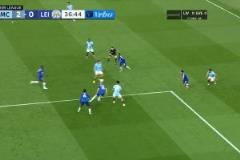 錯失良機！京多安倒三角傳球！薩維尼奧跟打門遭神撲！