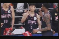 這些手勢(shì)再也看不見了， 一陣風(fēng)，把一幫人吹散了...