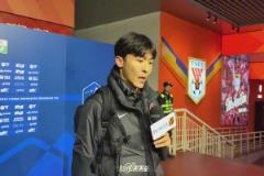 元敏誠賽后采訪:不要因?yàn)橐粌蓤霰荣惾シ穸ㄇ騿T，賽季很漫長