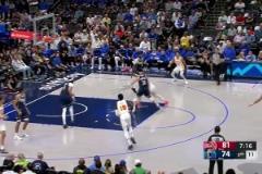 這就是超巨！濃眉無解單打跳投+禁區(qū)連續(xù)大帽徹底統(tǒng)治攻防