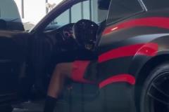 哈登開(kāi)一輛道奇挑戰(zhàn)者地獄貓現(xiàn)身 這與他第9代簽名鞋款相呼應(yīng)