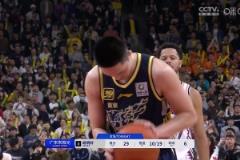 今天血C了一整場！胡明軒最后時刻站上罰球線，廣東主場MVP響徹球館