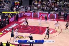 全場狂呼MVP！胡明軒決勝時刻大心臟撤步三分，隨后又送上制勝搶斷！