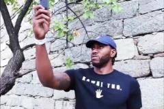 手機拿手里像火柴盒一樣！名場面：長城上的小卡！