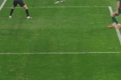 加油練級(jí)！年輕的王鈺棟想從外援身邊突破還是有些難度