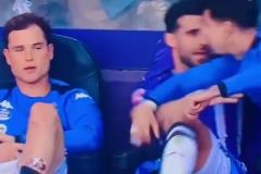 內(nèi)訌！0-4慘敗巴拉多利德球員替補席揮拳想要打隊友