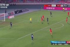 泰國(guó)女足門(mén)將超巨失誤！王愛(ài)芳補(bǔ)射得手，中國(guó)女足5-1泰國(guó)女足