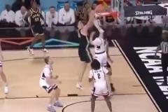 遺憾！去年NCAA決賽，扎克-埃迪面對(duì)克林根空砍37分10板