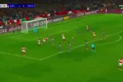 褲襪兩連神撲+阿拉巴門線解圍，酋長球場驚呼聲此起彼伏！